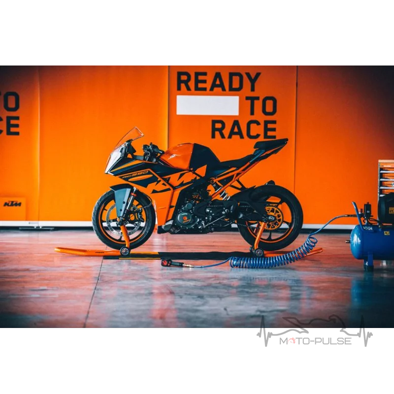 KTM RC 390 2021: Гены гонок!