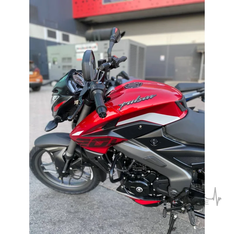 Мотоцикл Bajaj Pulsar NS 200