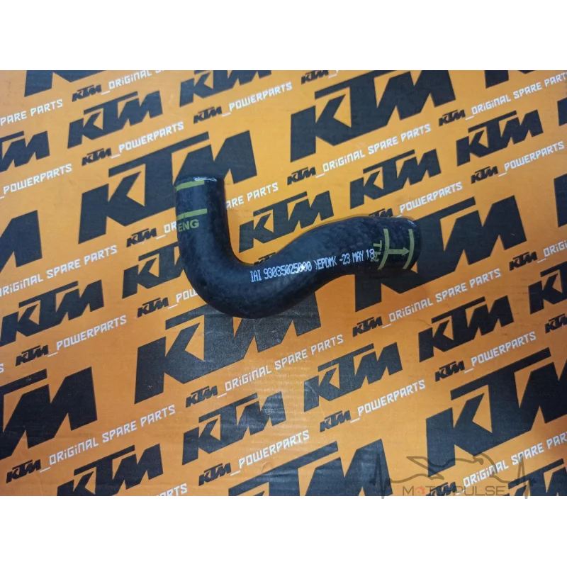 Патрубок системы охлаждения 93035025000 KTM 390 
