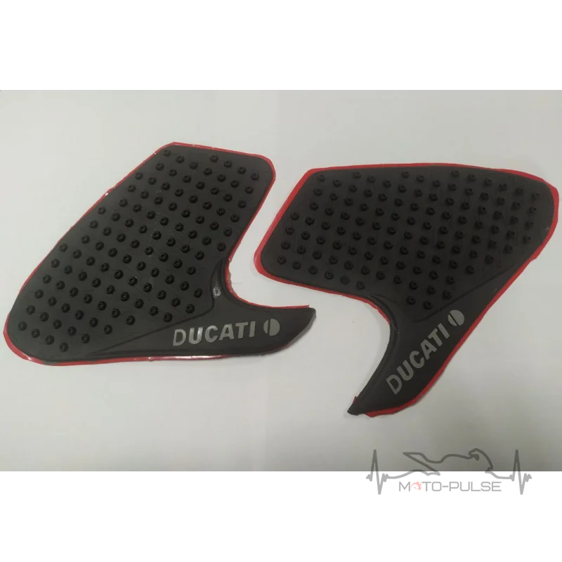 Наклейки на бак резиновые противоскользящие Ducati Monster 696, 795, 796, 1100